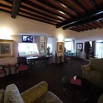 Piccadilly Hotel