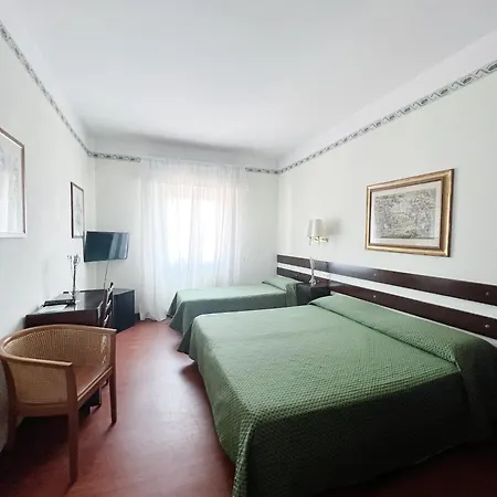 Piccadilly Hotel
