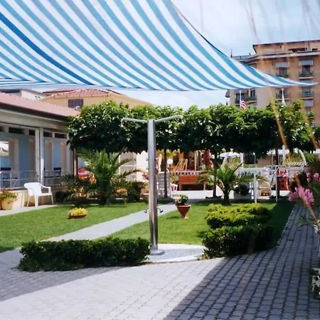 Piccadilly Hotel 3*