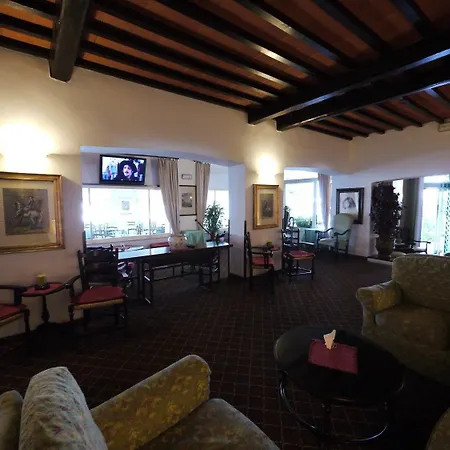 Piccadilly Hotel