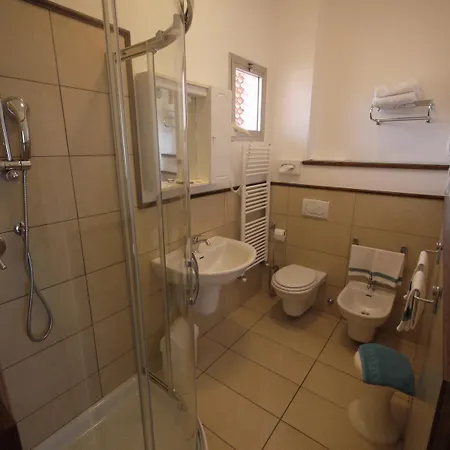 Piccadilly Hotel