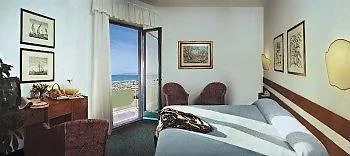 Piccadilly Hotel